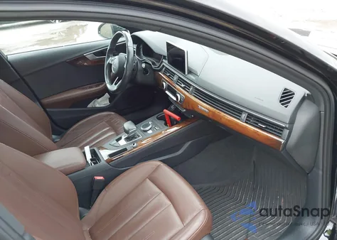 2019 Audi A4 45 Premium z USA, uszkodzony, nr VIN WAUENAF43KA120442